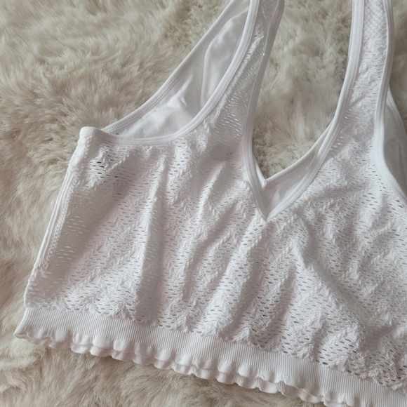 💋AERIE SUPERCHILL SEAMLESS BRA TOP SIZE M - Picture 9 of 9